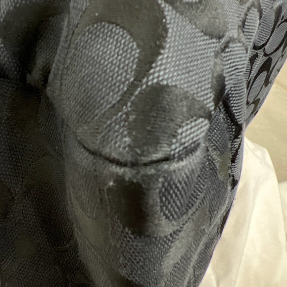 Coach Canvas Signature C Tote or Shoulder Handbag - Picture 10 of 14